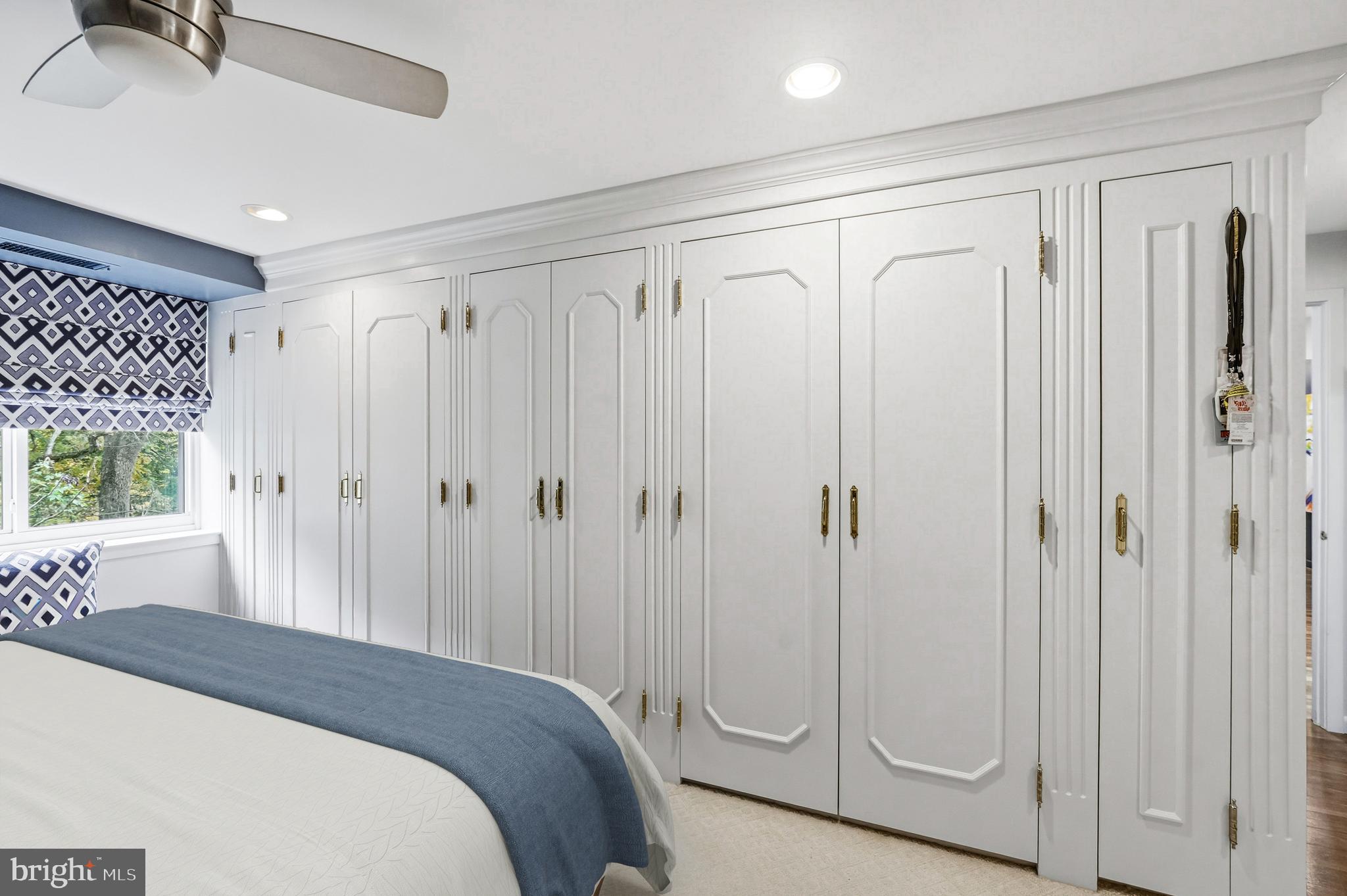 OAK HILL - Residential