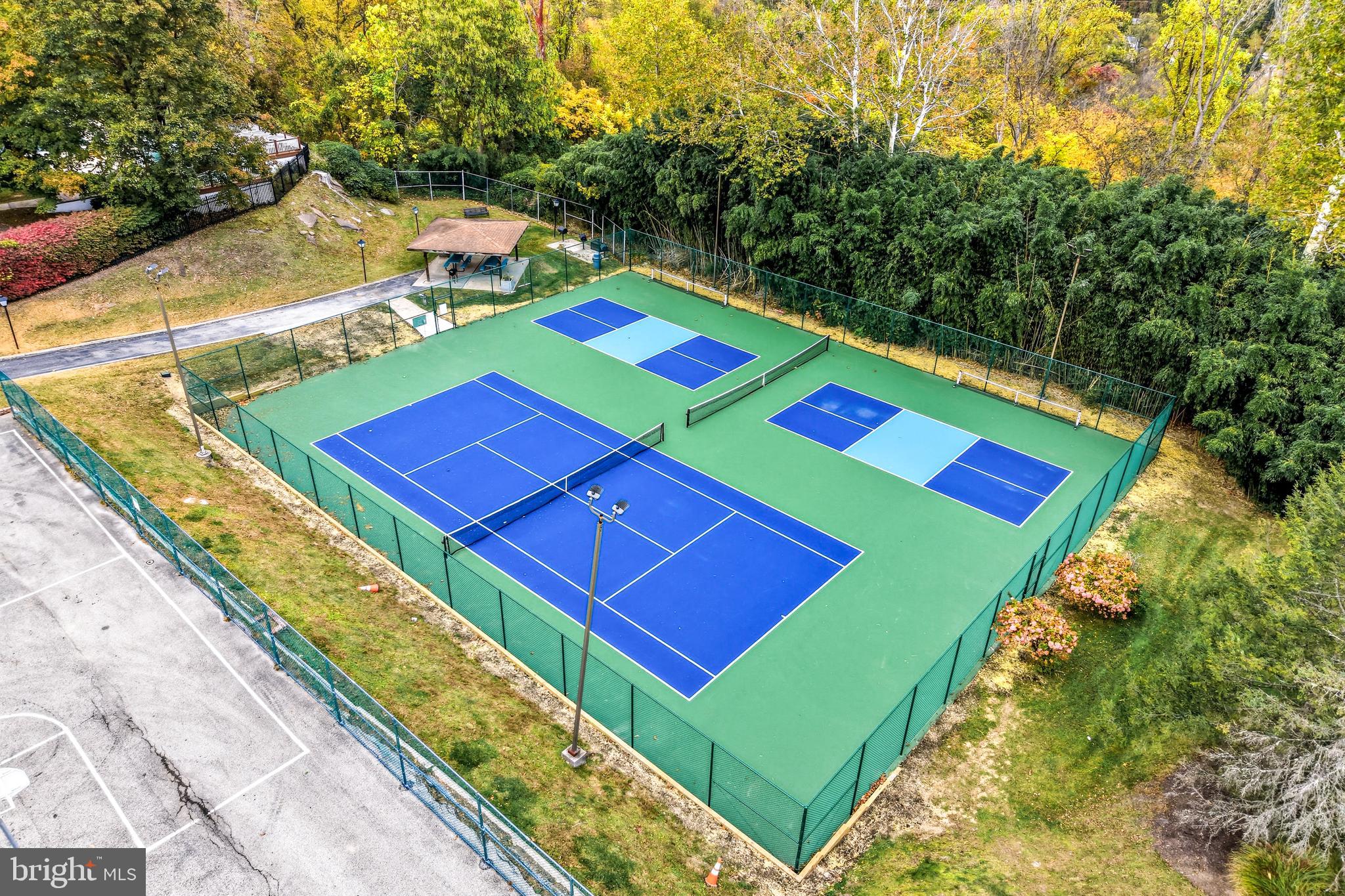 OAK HILL - Residential