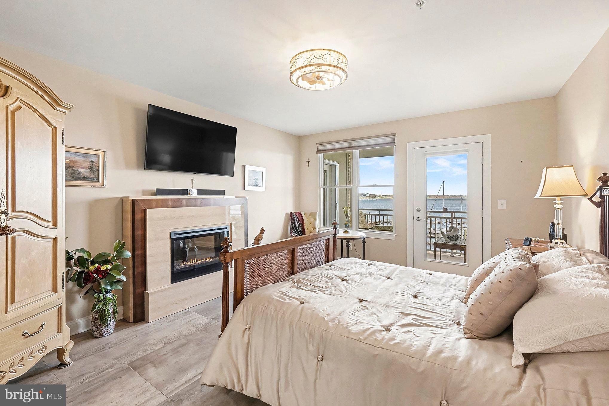 HERON HARBOR - Residential