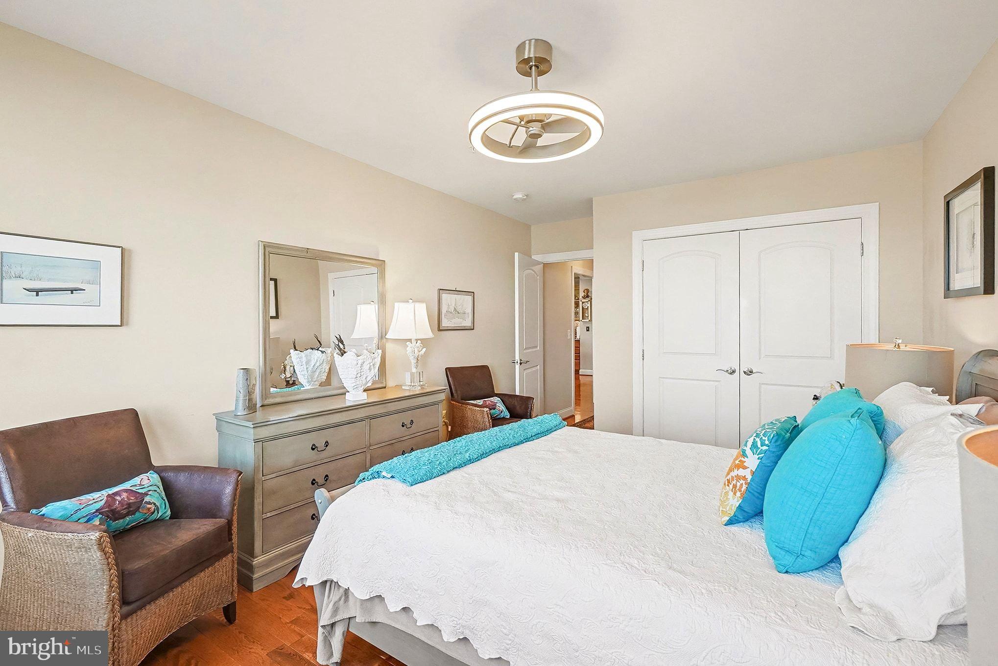 HERON HARBOR - Residential