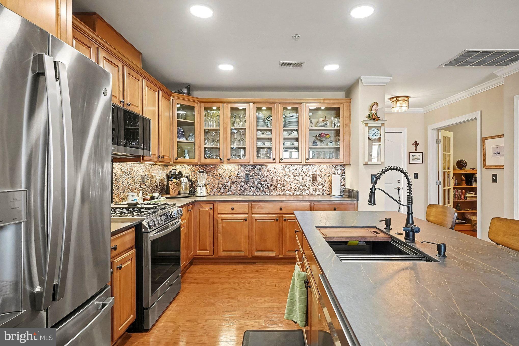 HERON HARBOR - Residential