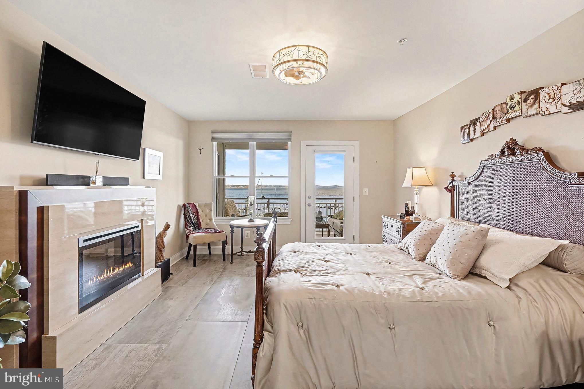 HERON HARBOR - Residential