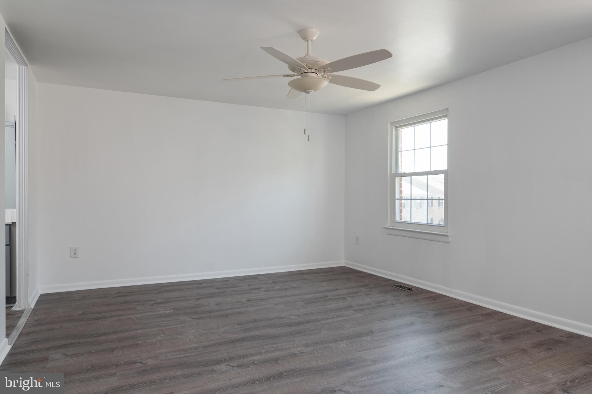 CHARING CROSS - Residential Lease