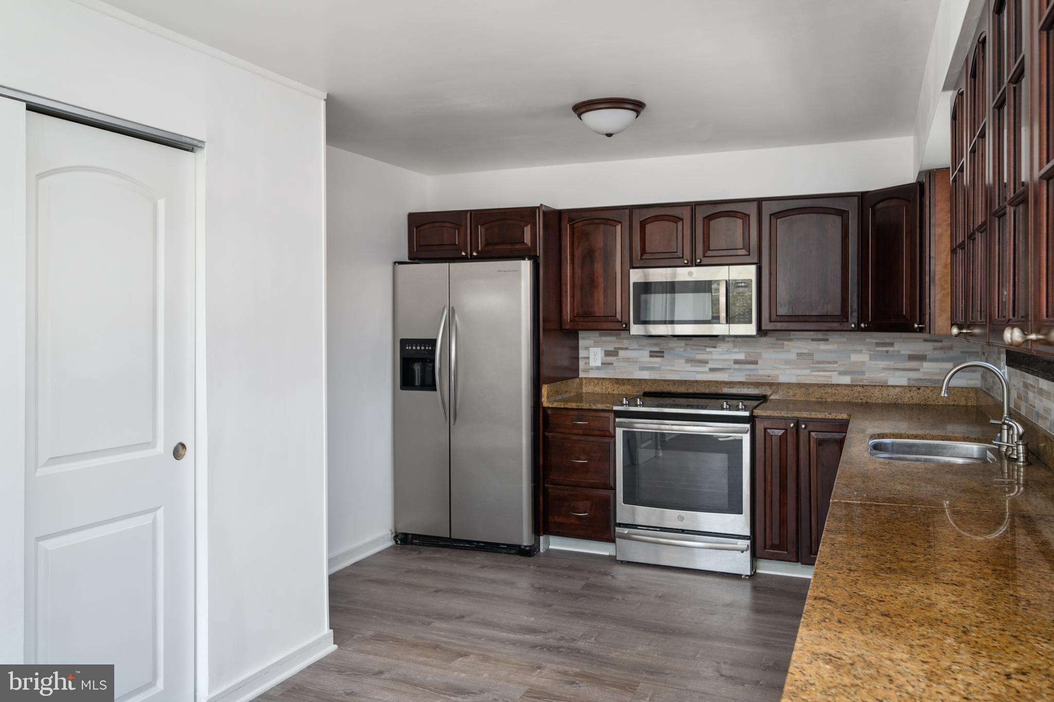 CHARING CROSS - Residential Lease