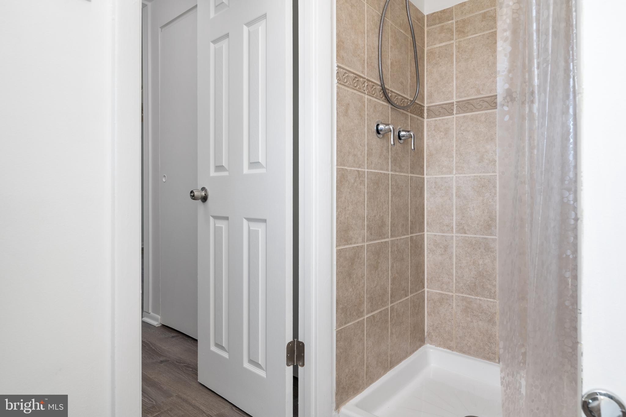 CHARING CROSS - Residential Lease