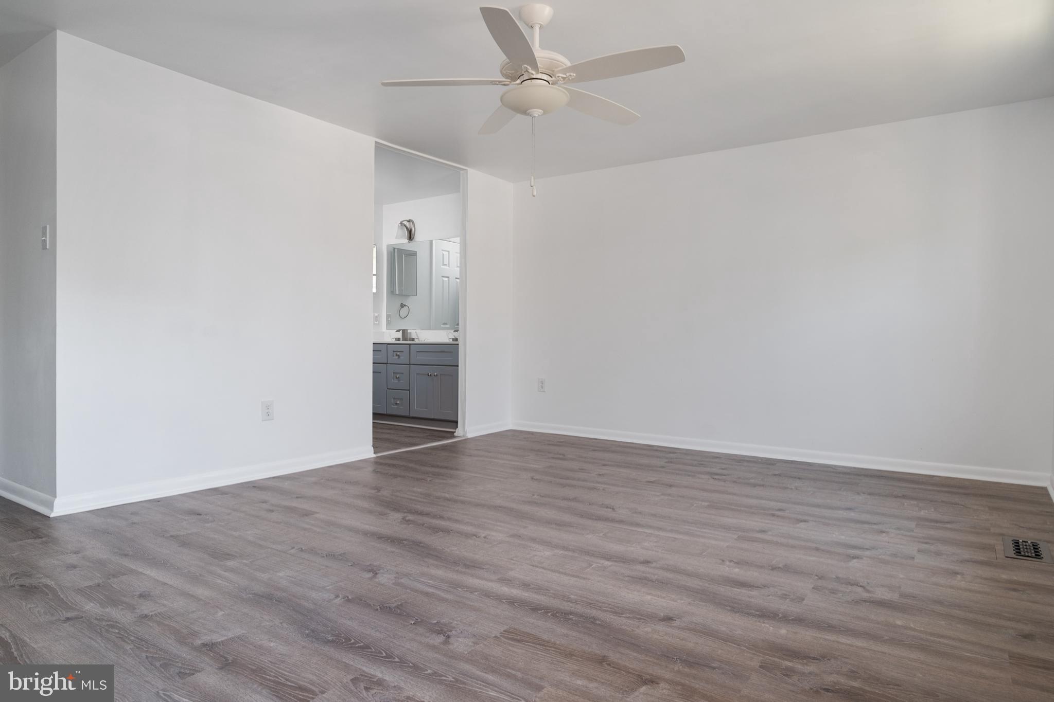 CHARING CROSS - Residential Lease