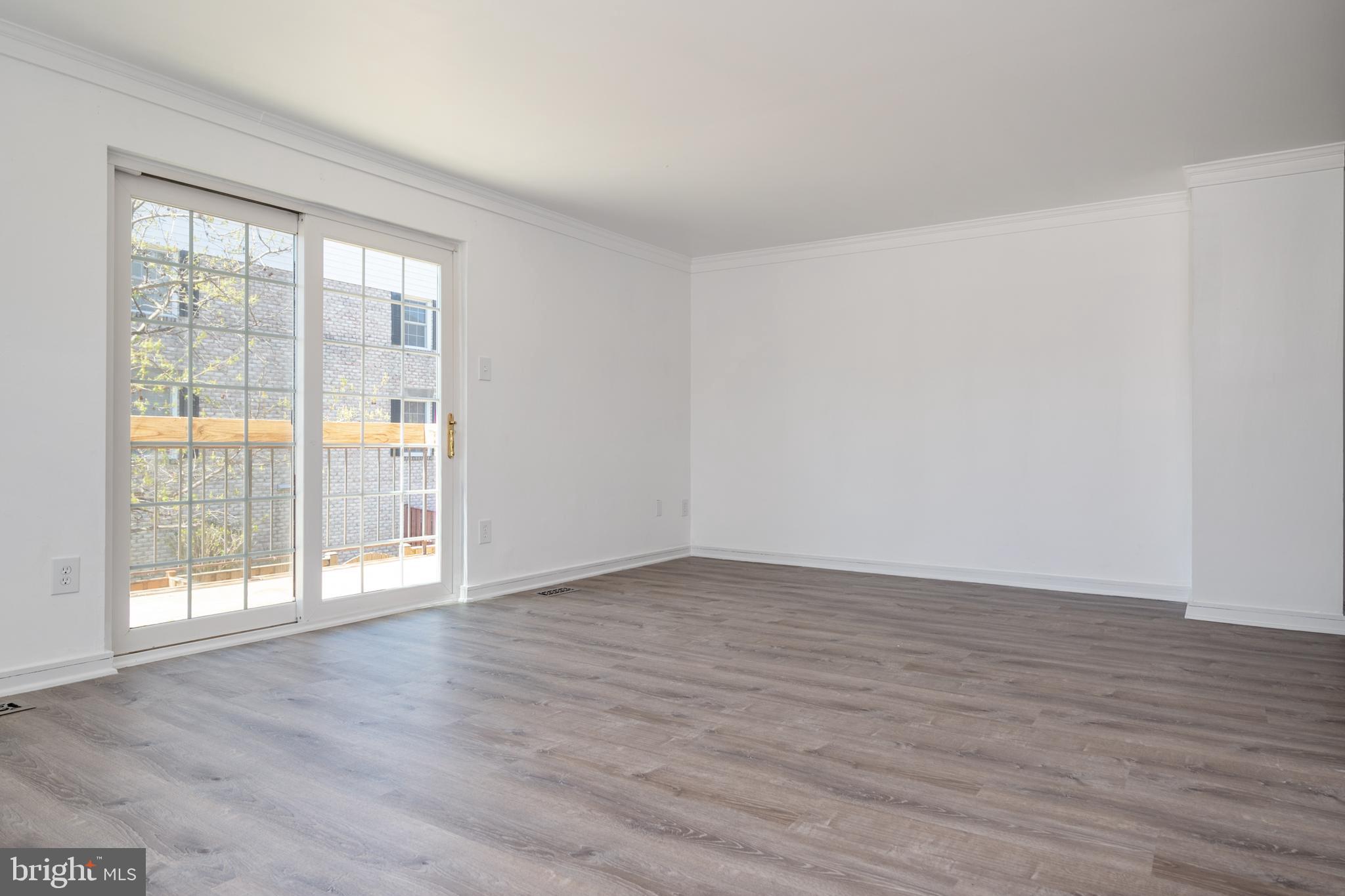 CHARING CROSS - Residential Lease