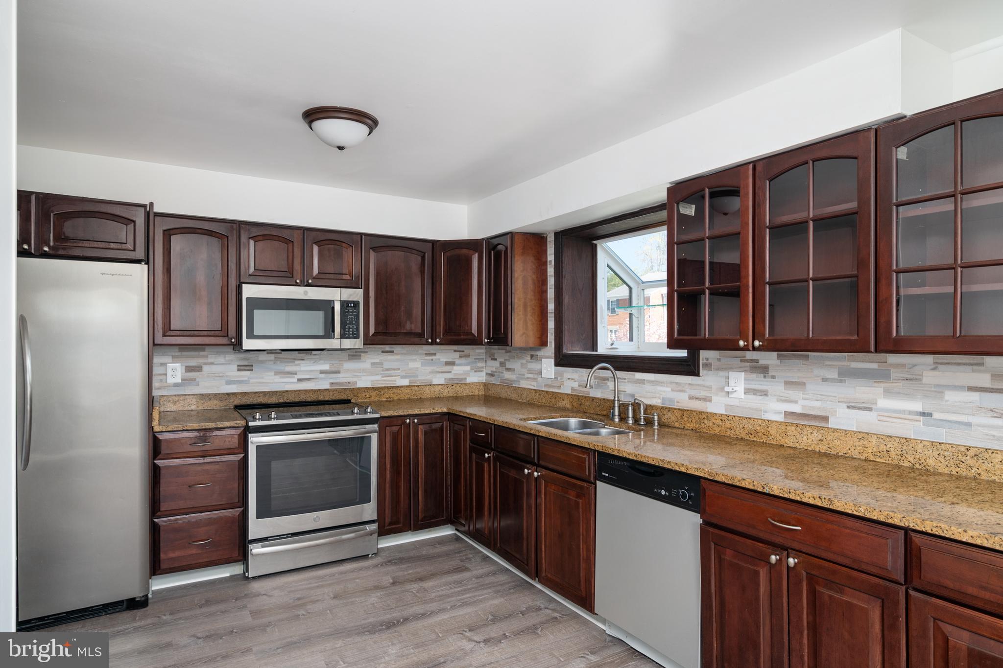 CHARING CROSS - Residential Lease