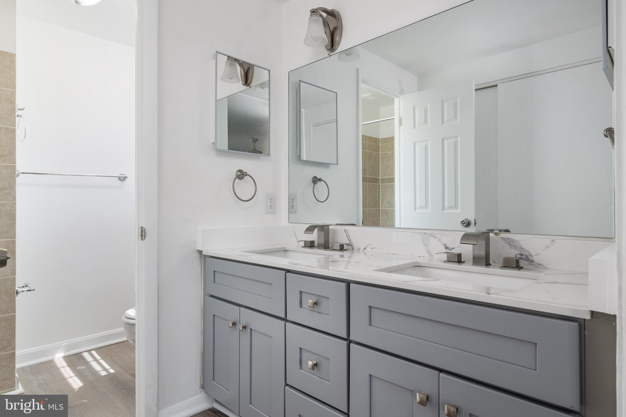 CHARING CROSS - Residential Lease