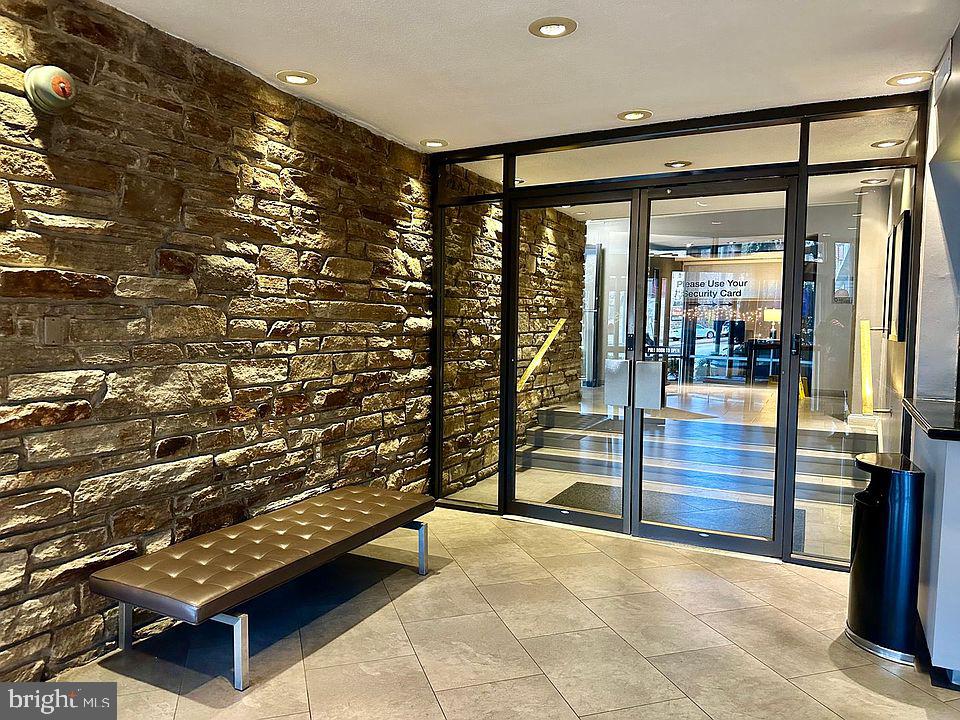 CHARLES VILLAGE - Residential