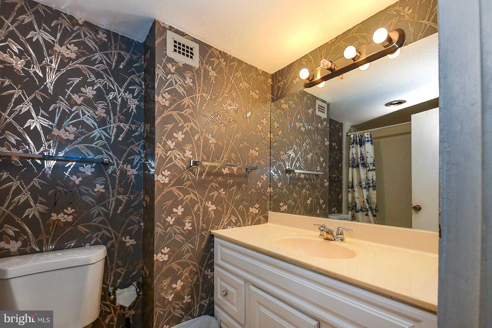 CHARLES VILLAGE - Residential