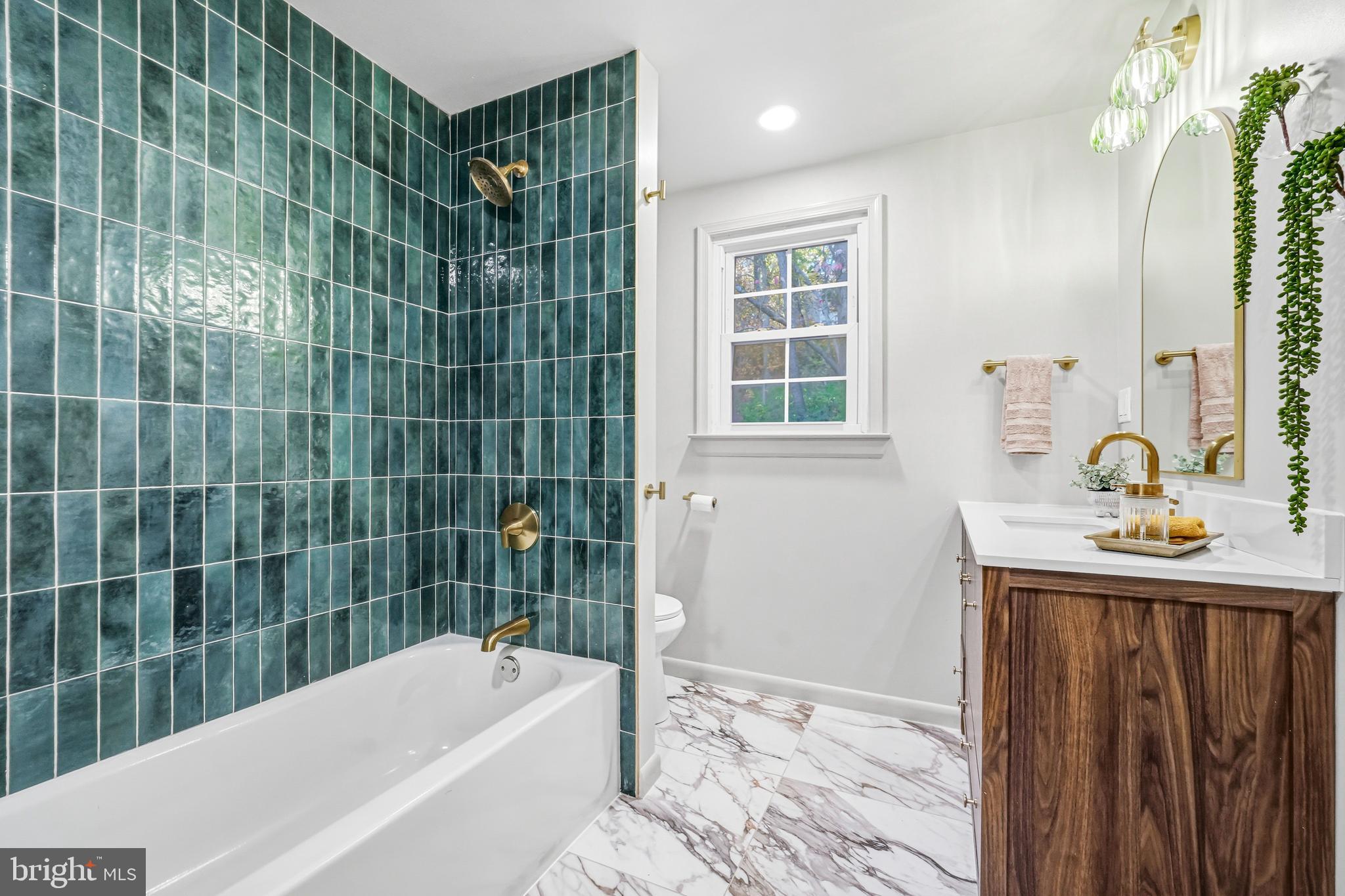 VALLEY FORGE MTN - Residential