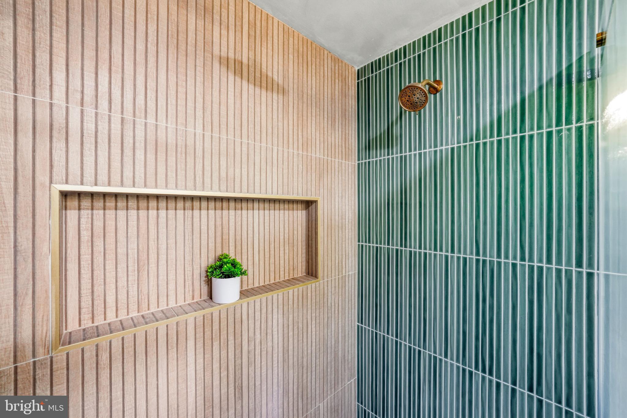 VALLEY FORGE MTN - Residential