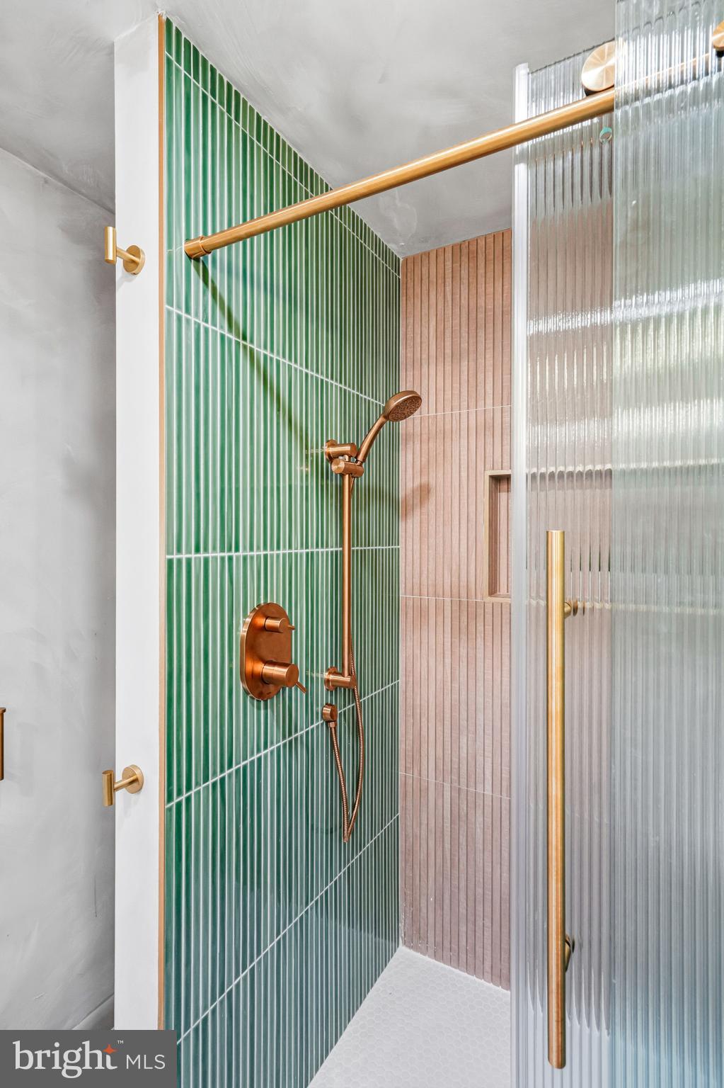 VALLEY FORGE MTN - Residential