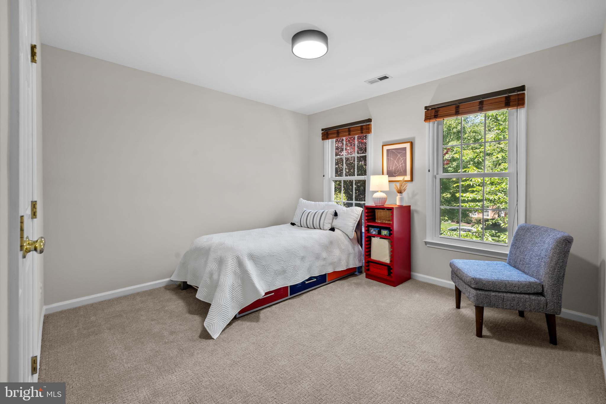 MONROE MANOR - Residential