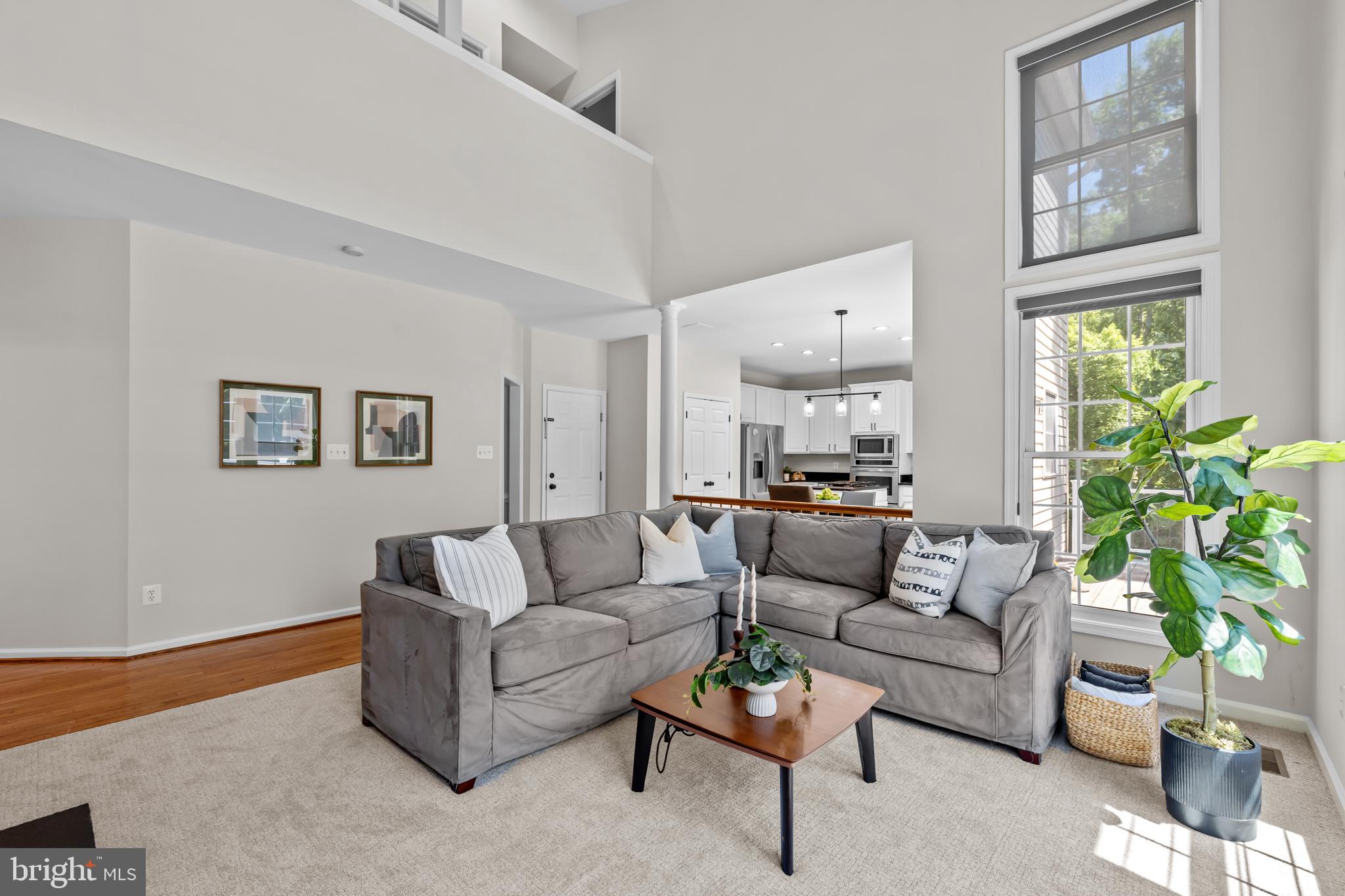 MONROE MANOR - Residential