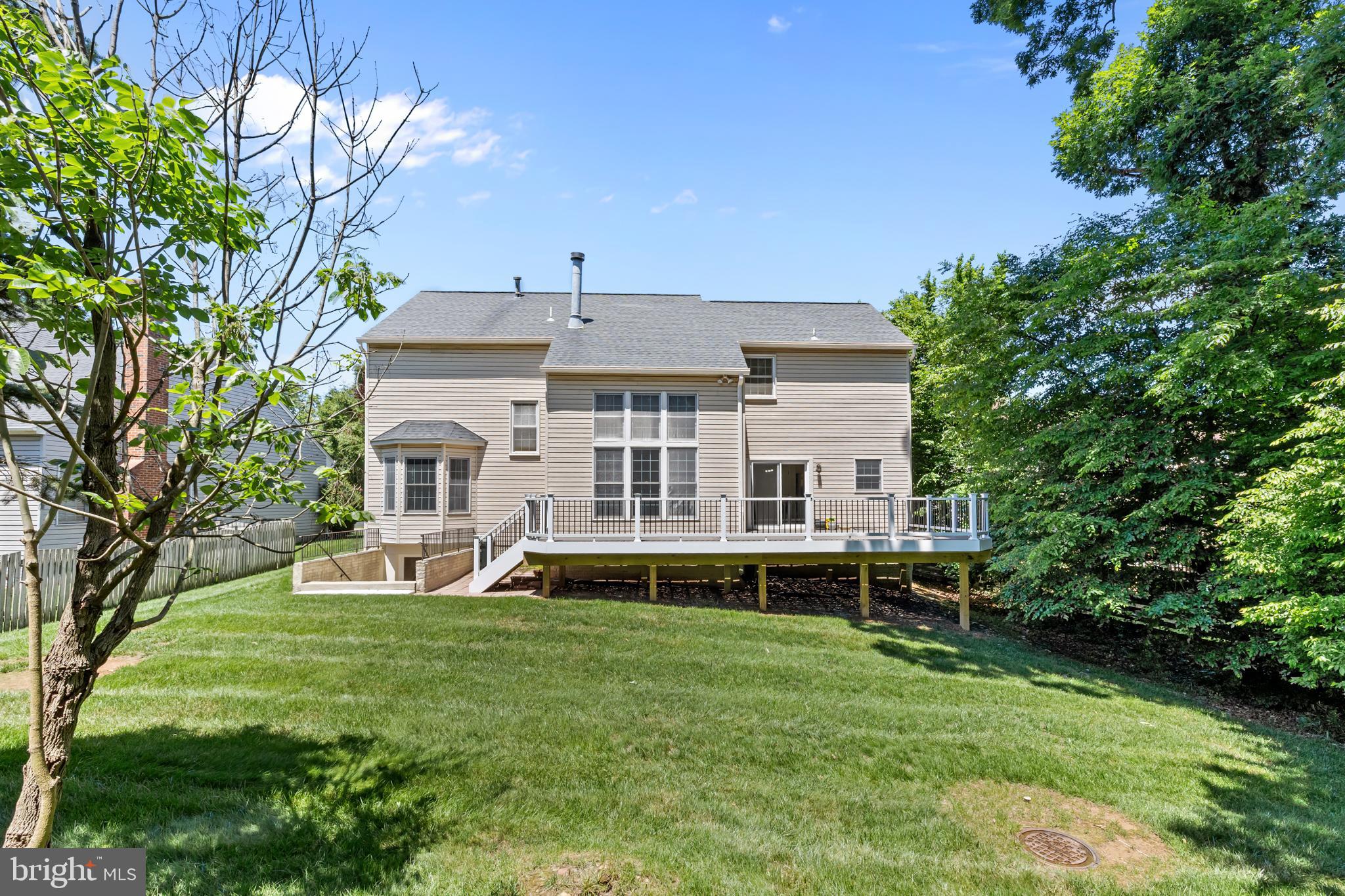 MONROE MANOR - Residential