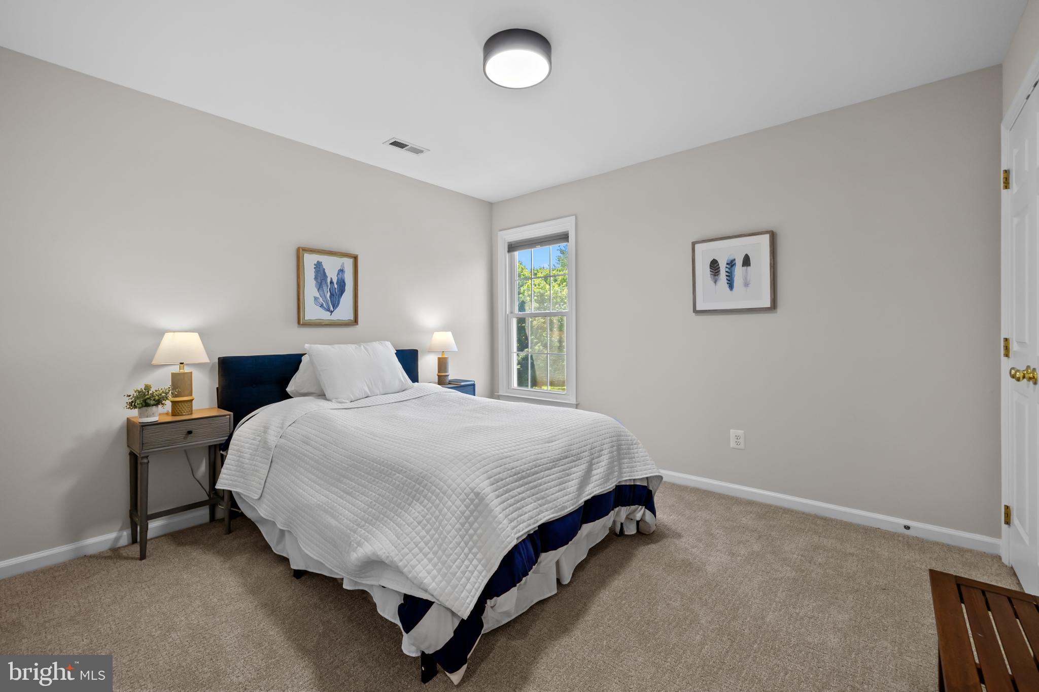 MONROE MANOR - Residential