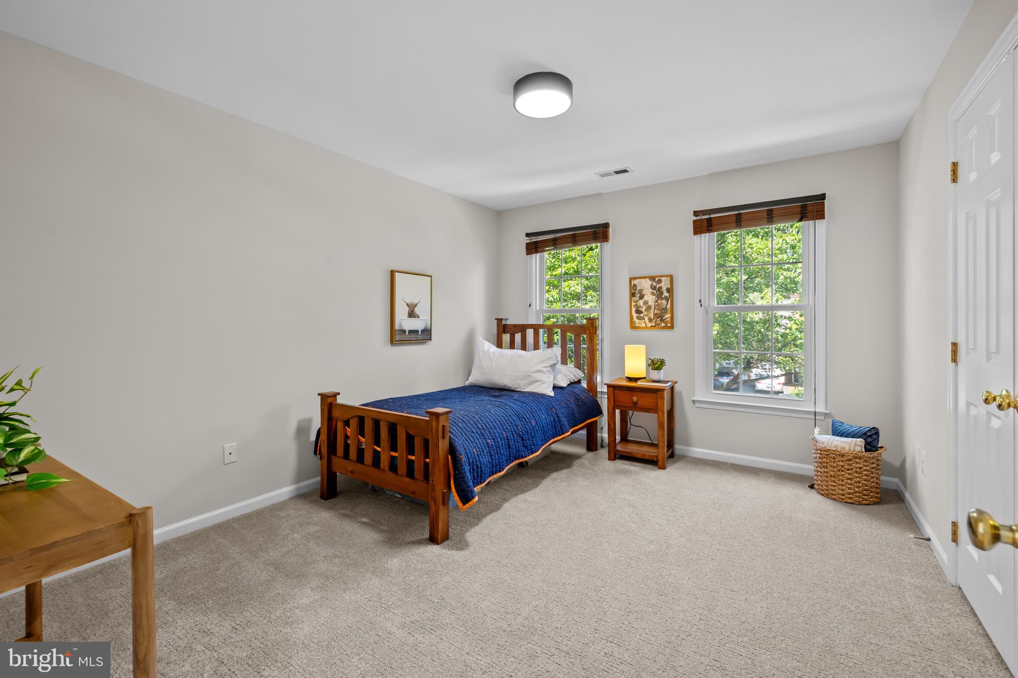 MONROE MANOR - Residential