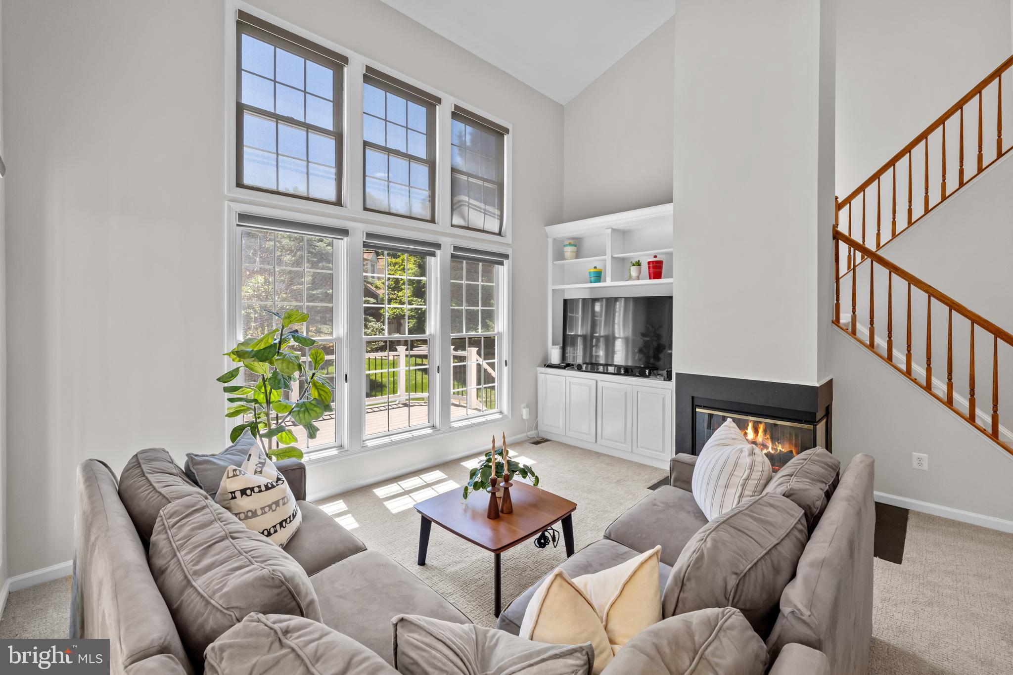 MONROE MANOR - Residential