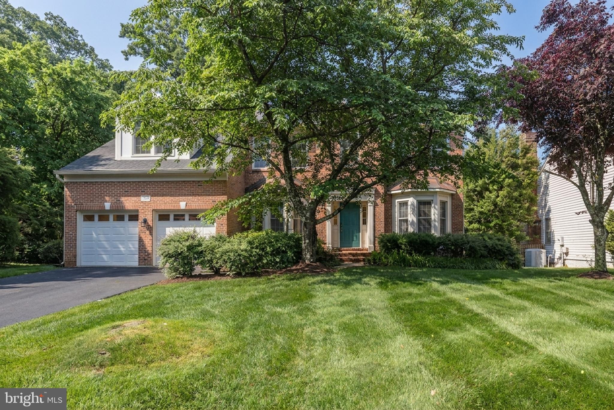 MONROE MANOR - Residential