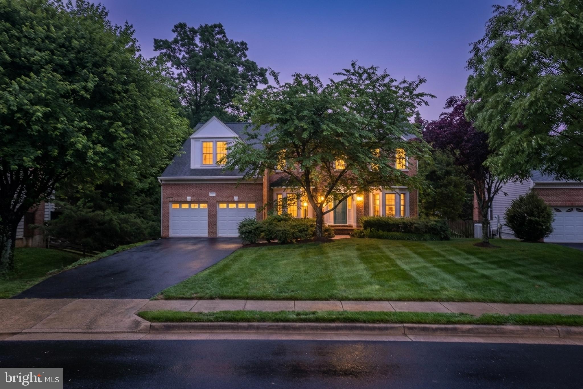 MONROE MANOR - Residential