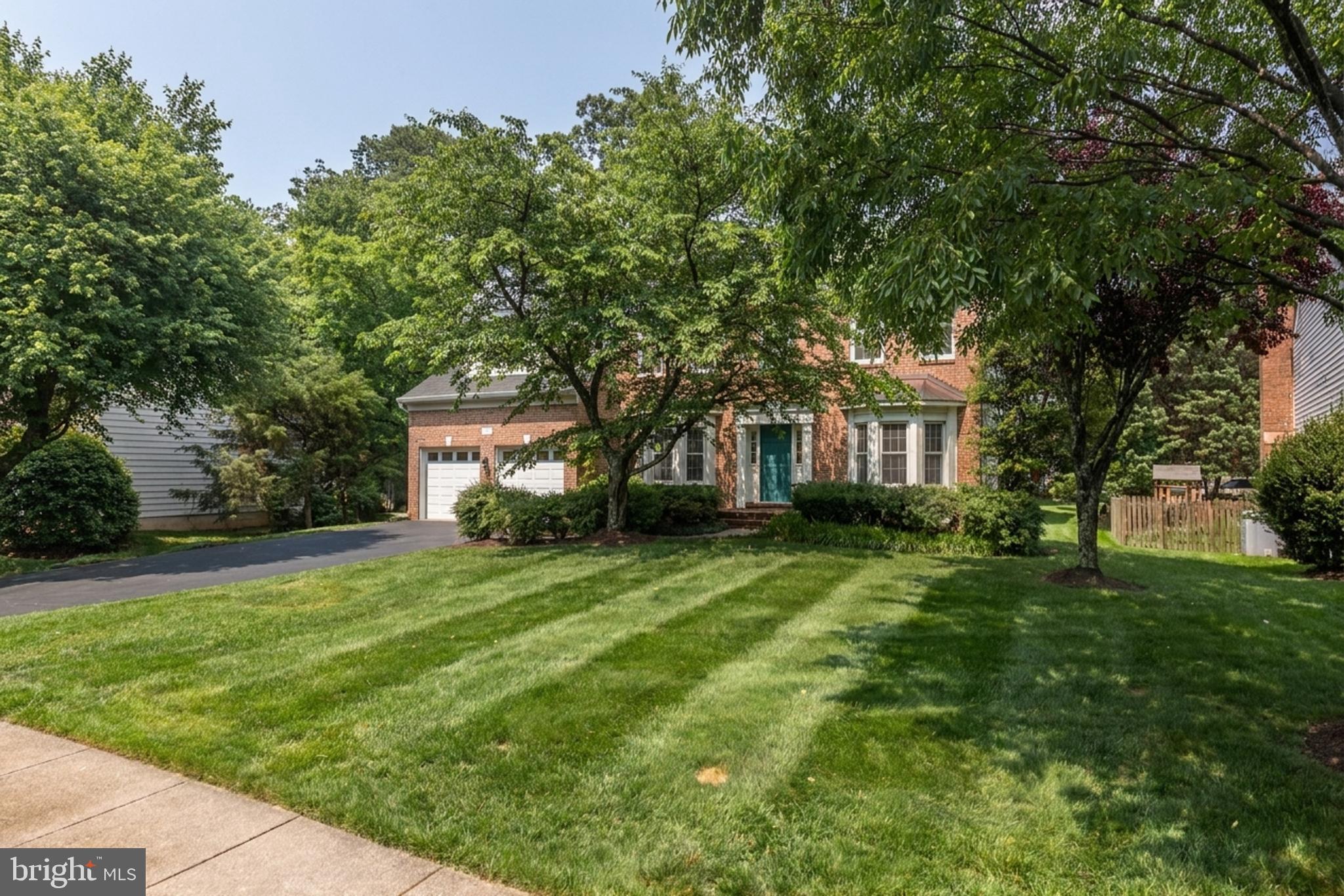 MONROE MANOR - Residential