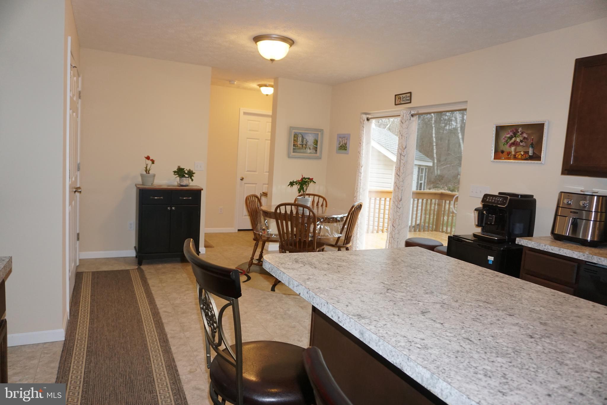 EMERALD LAKES - Residential