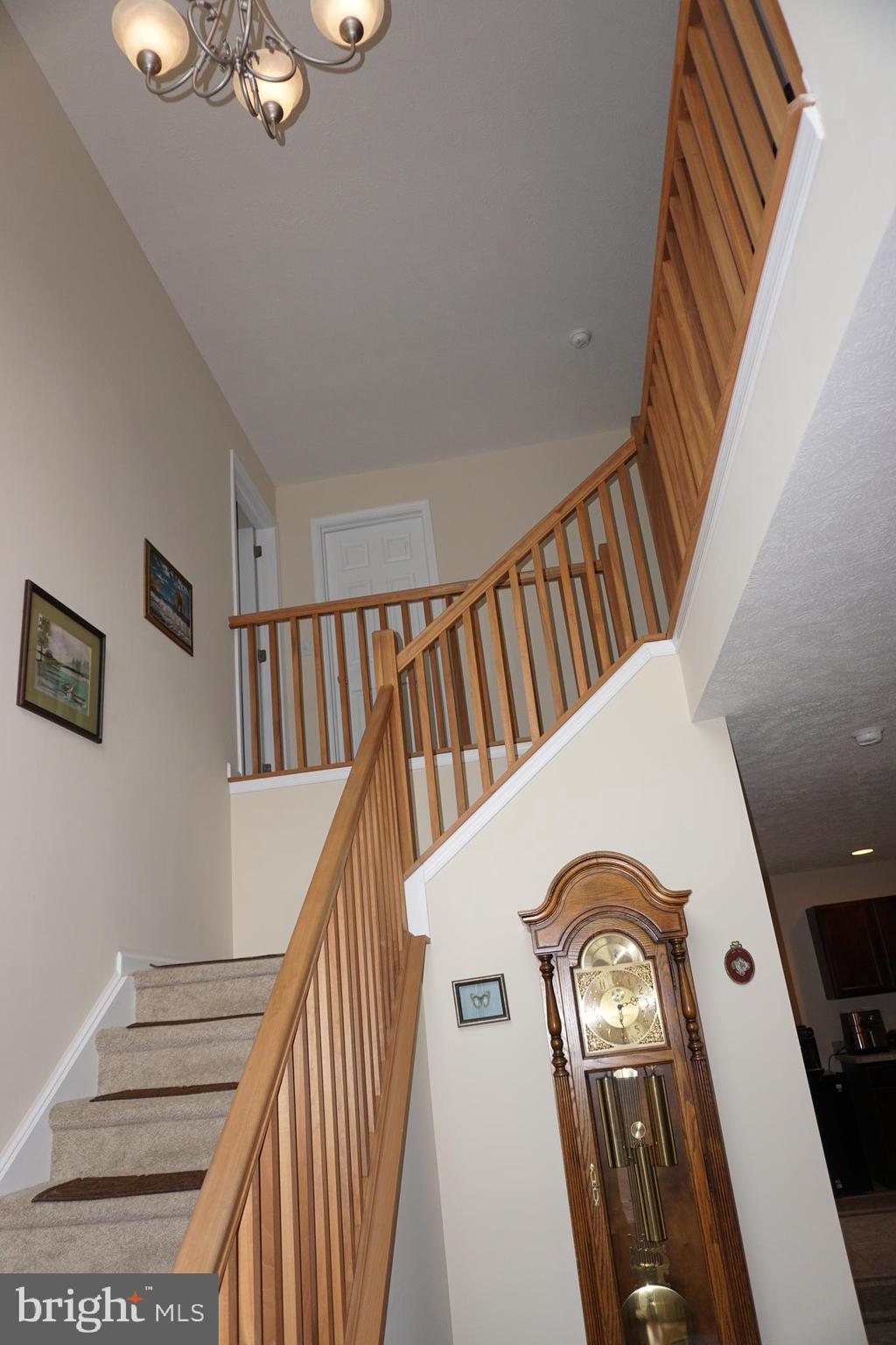 EMERALD LAKES - Residential