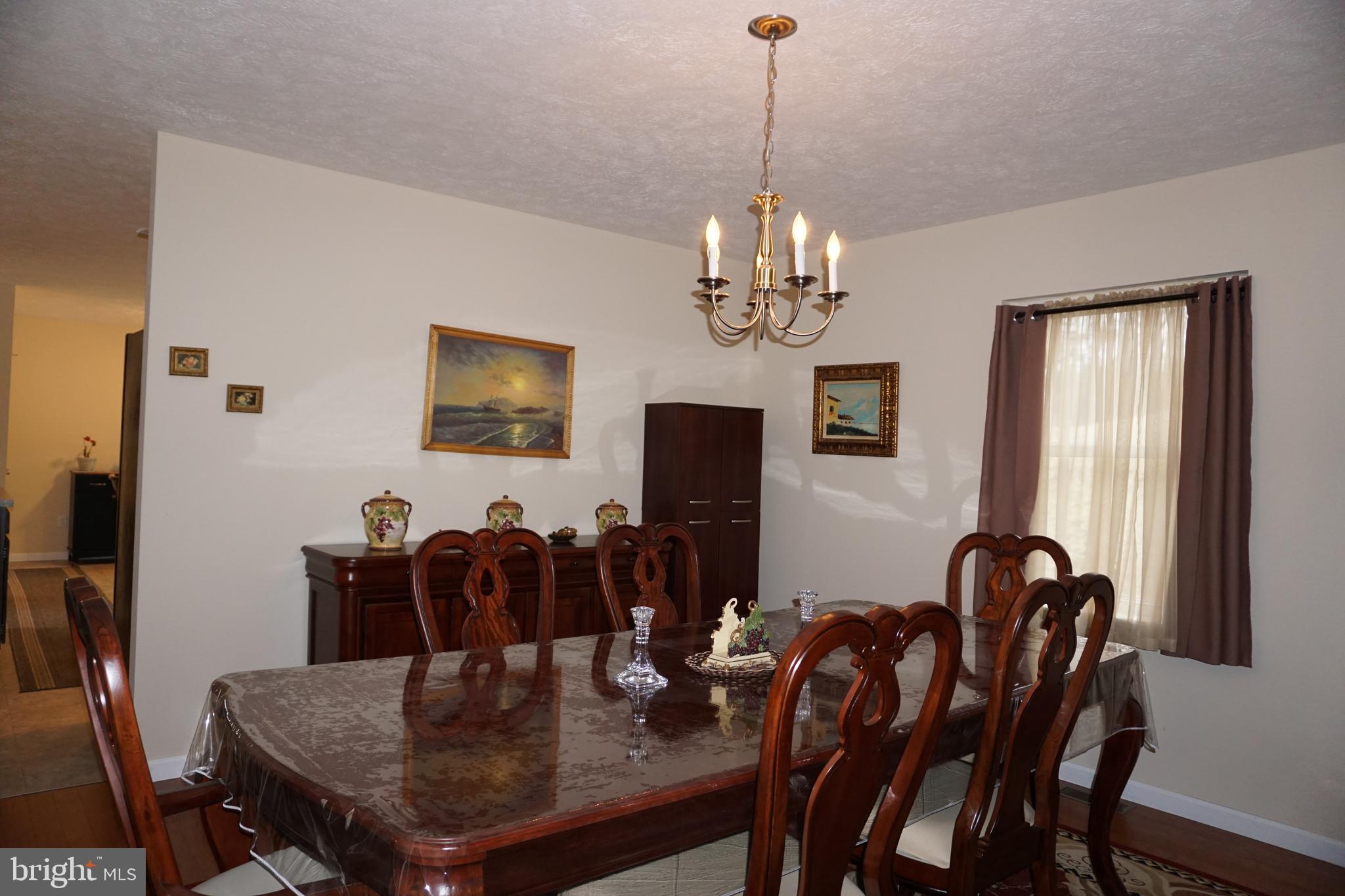 EMERALD LAKES - Residential