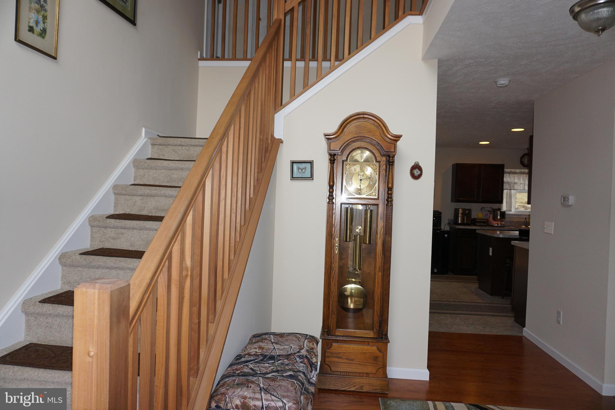 EMERALD LAKES - Residential