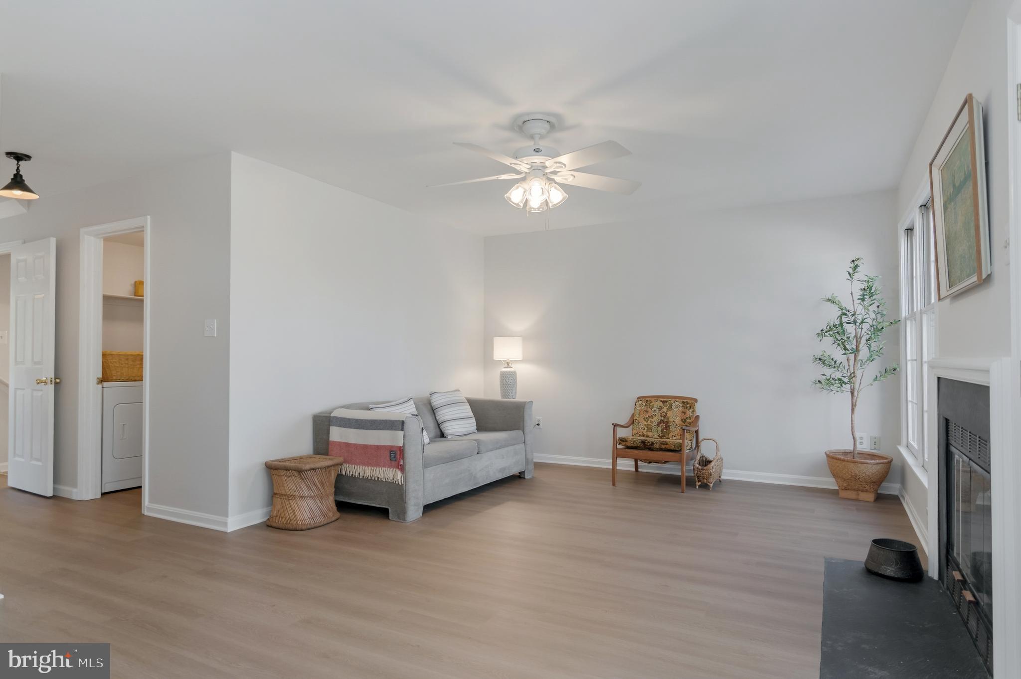 FAIRFAX HEIGHTS - Residential