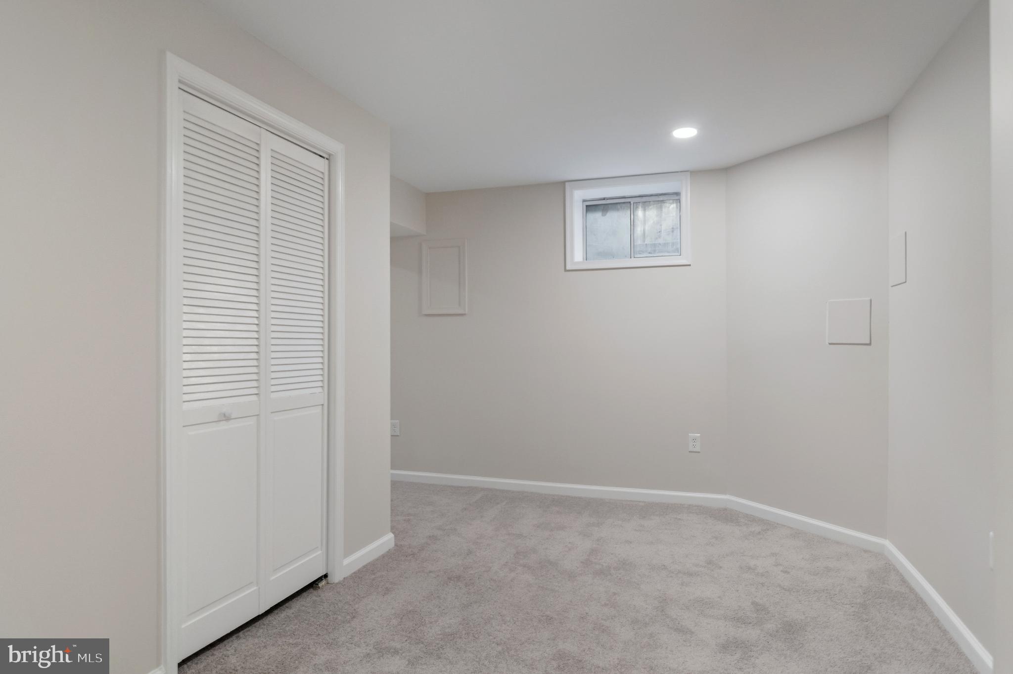 FAIRFAX HEIGHTS - Residential