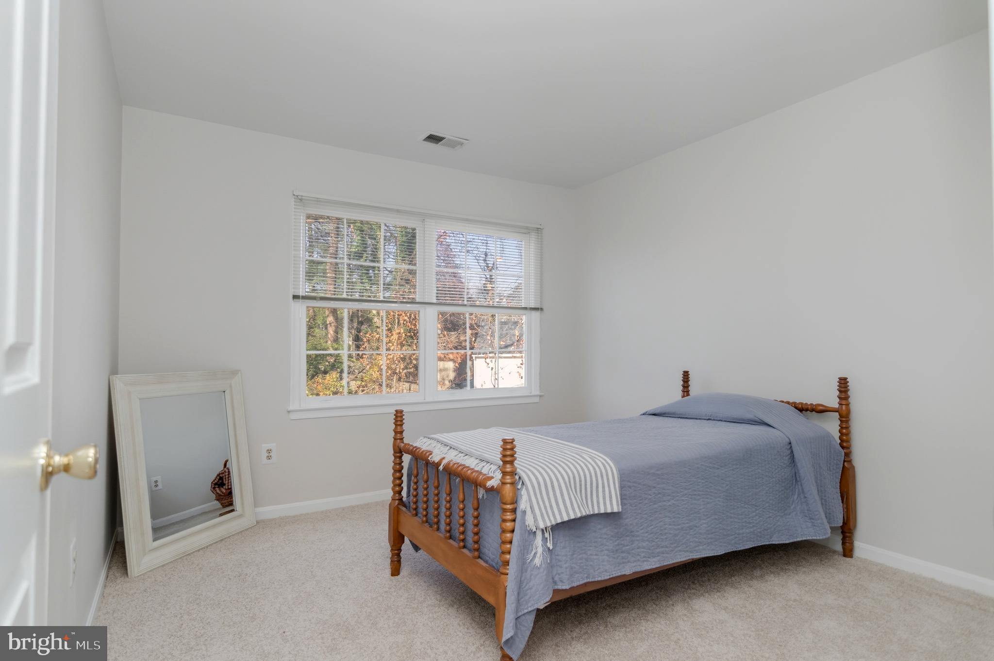 FAIRFAX HEIGHTS - Residential