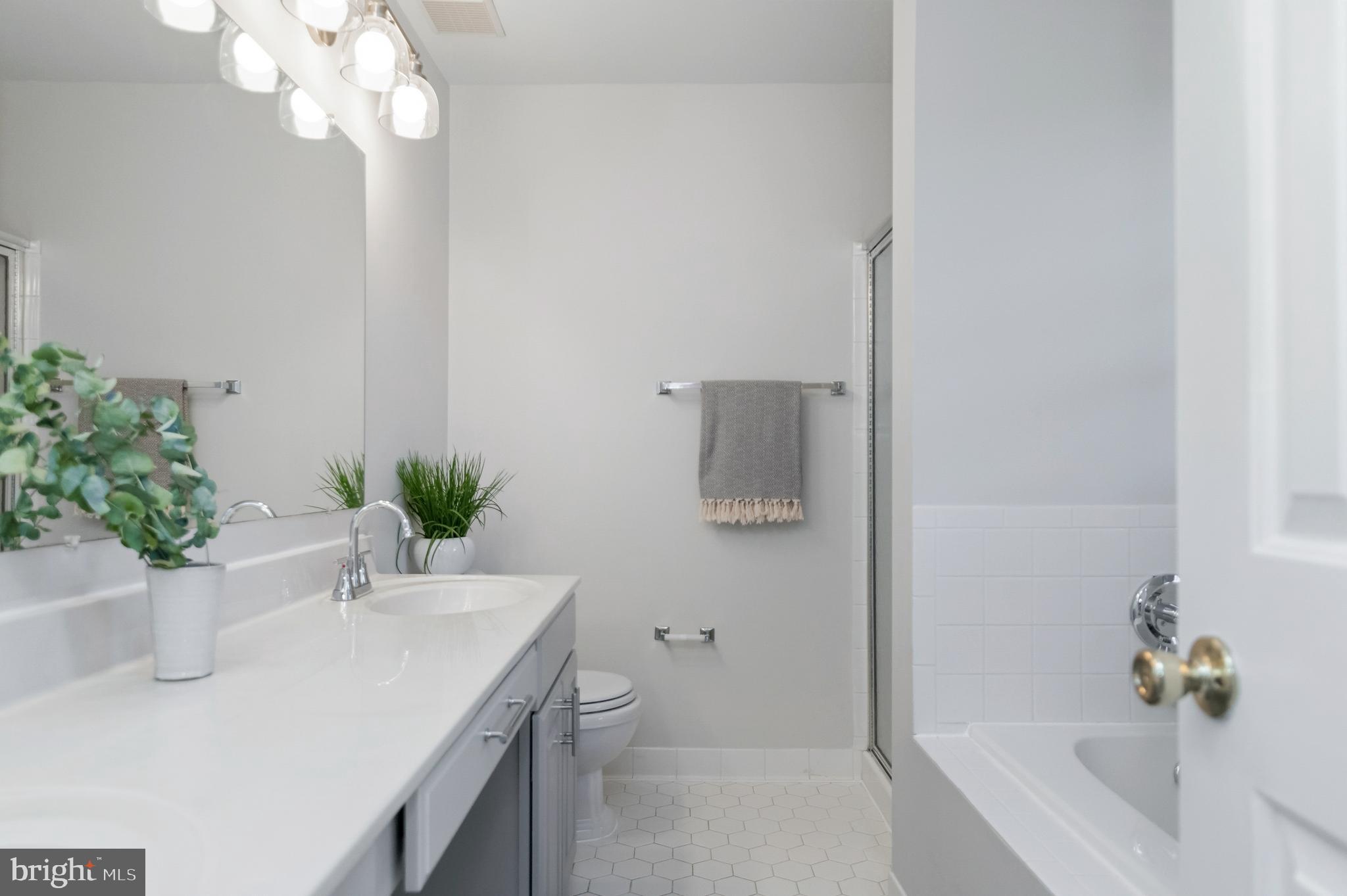 FAIRFAX HEIGHTS - Residential