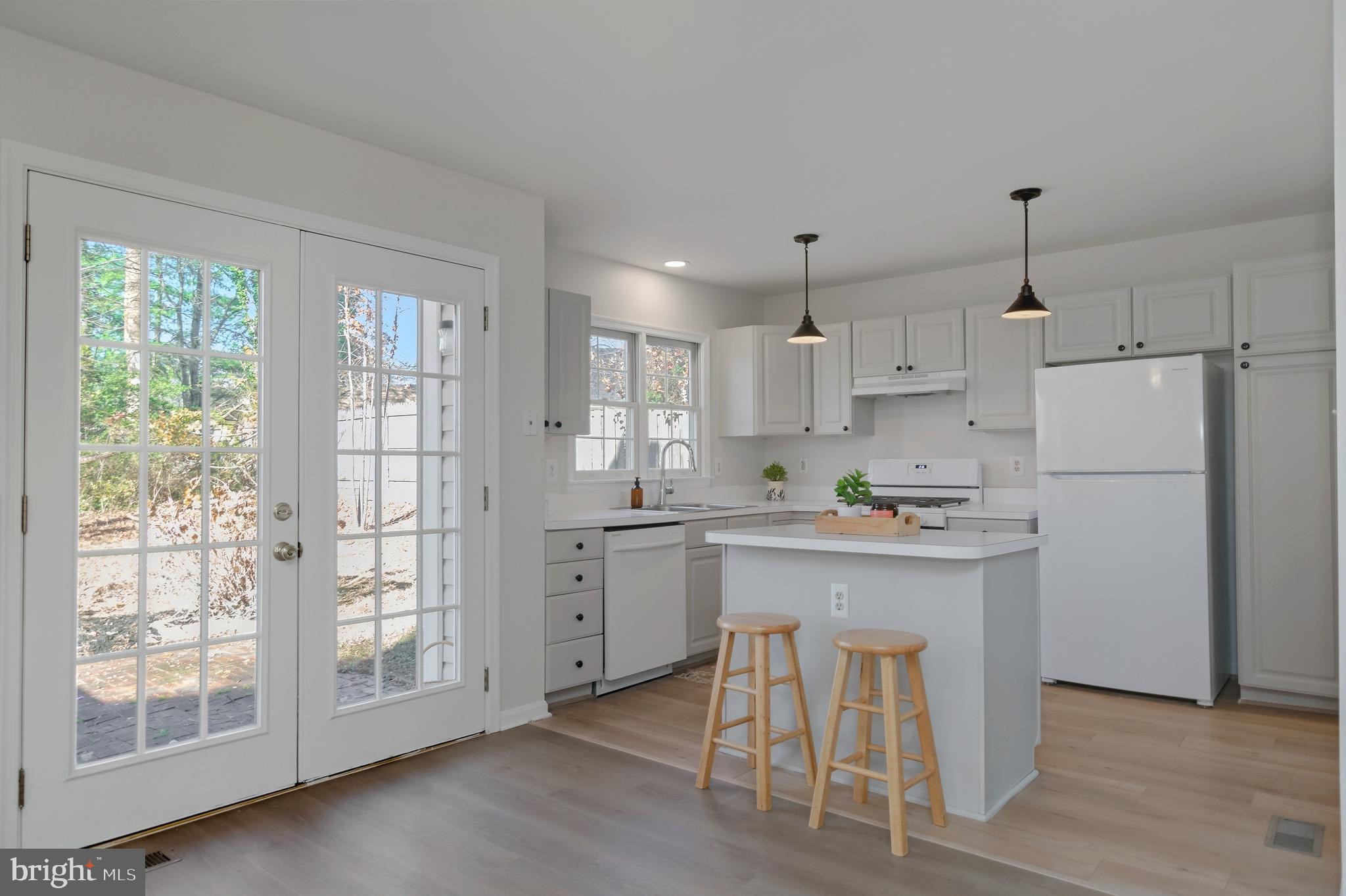 FAIRFAX HEIGHTS - Residential