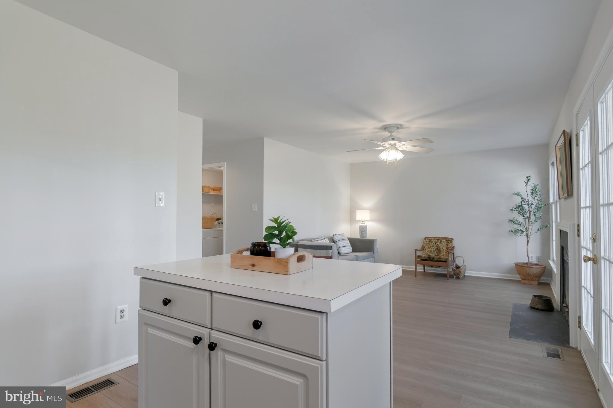 FAIRFAX HEIGHTS - Residential