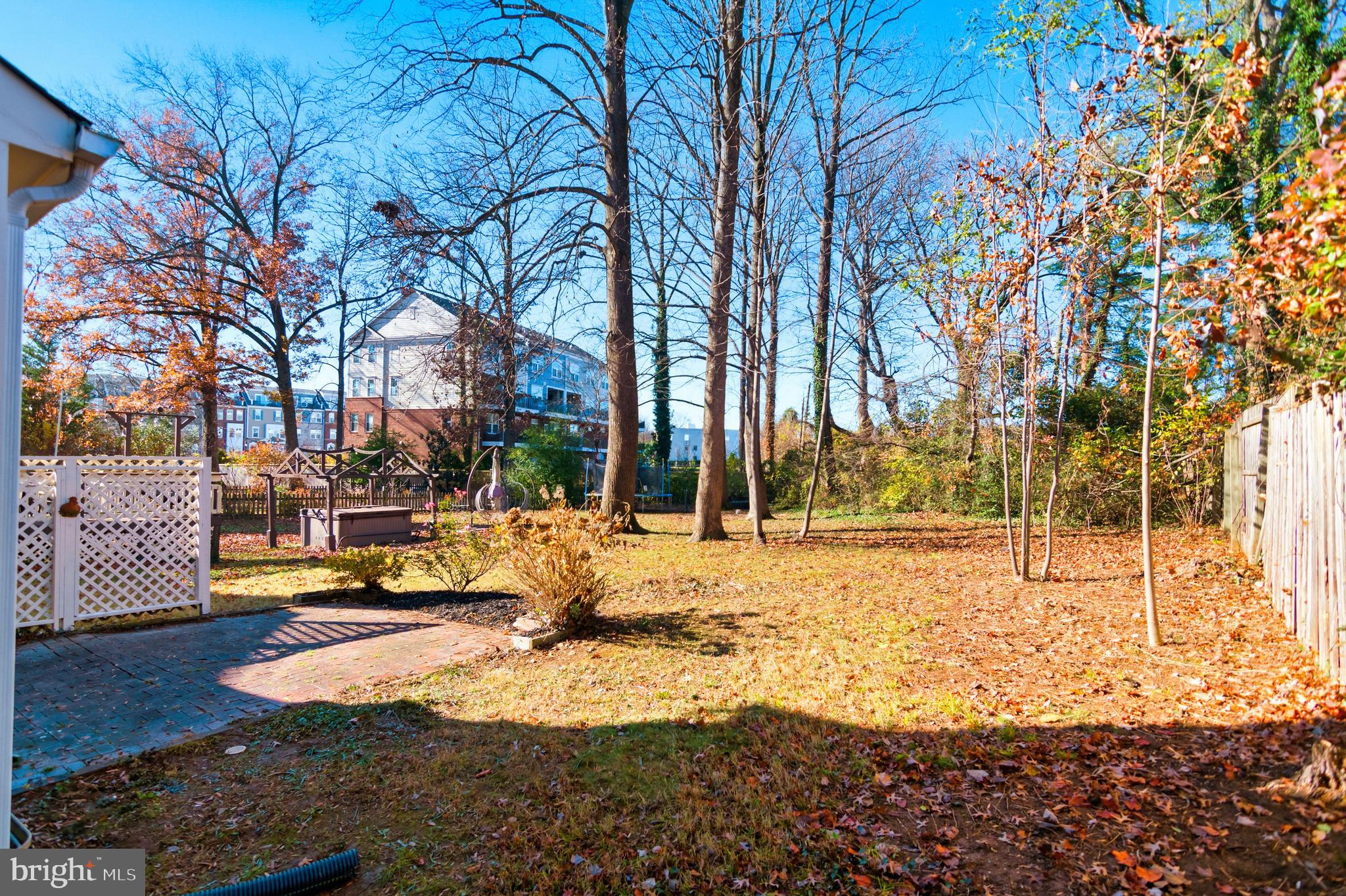 FAIRFAX HEIGHTS - Residential