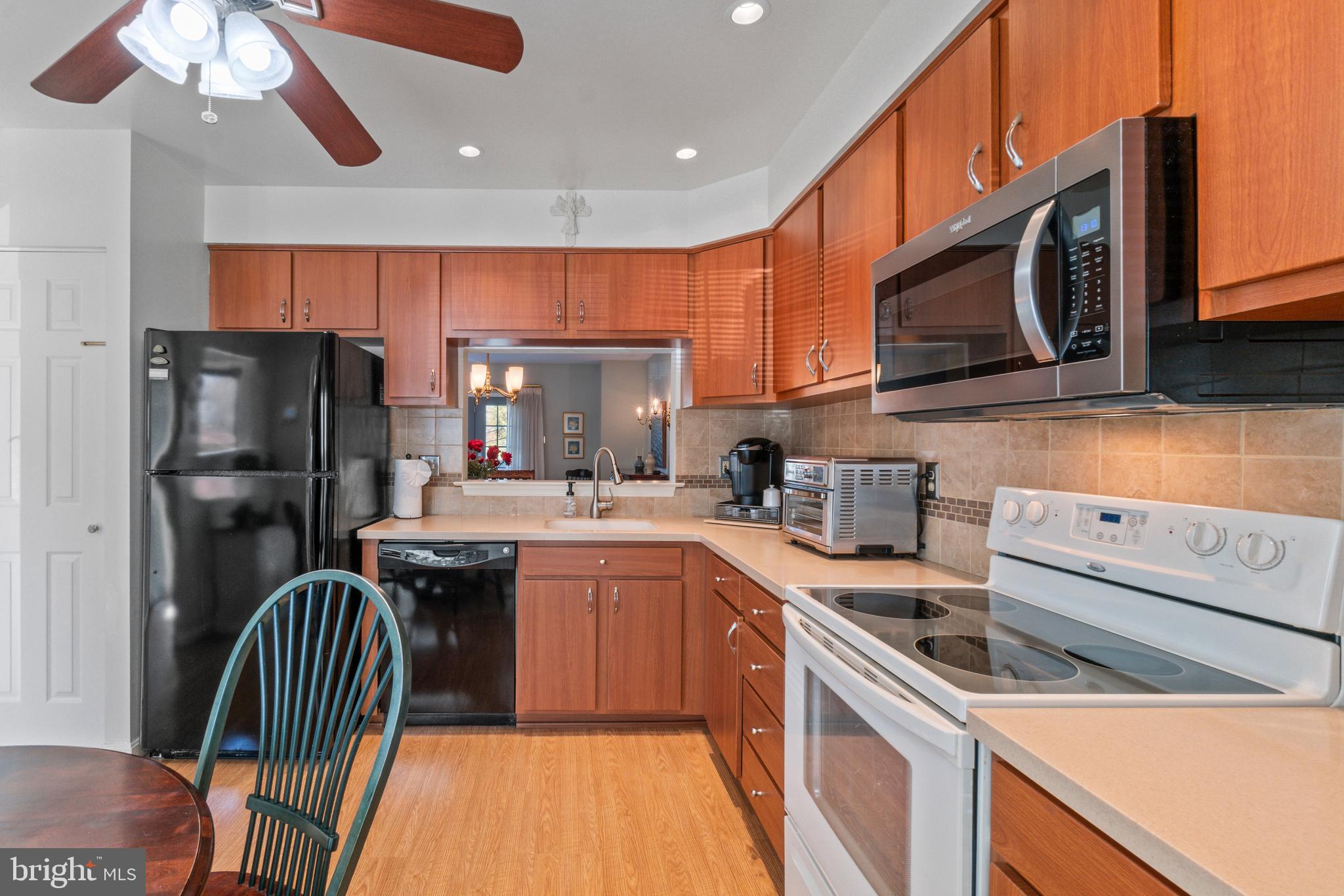 CROMWELL STATION - Residential