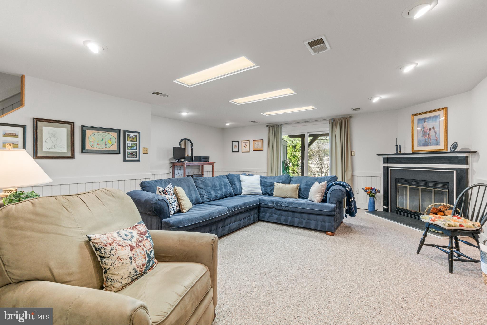 CROMWELL STATION - Residential