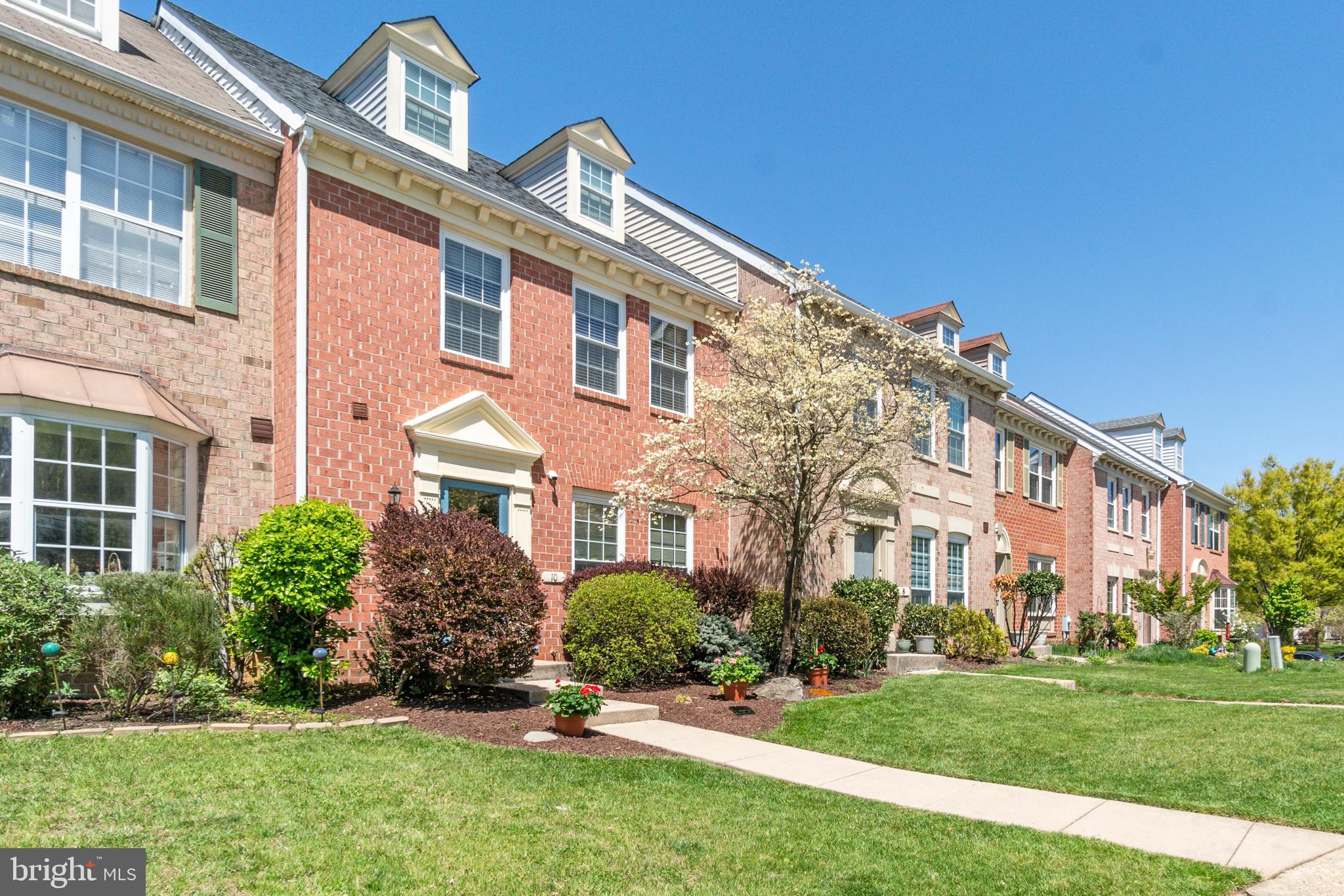 CROMWELL STATION - Residential