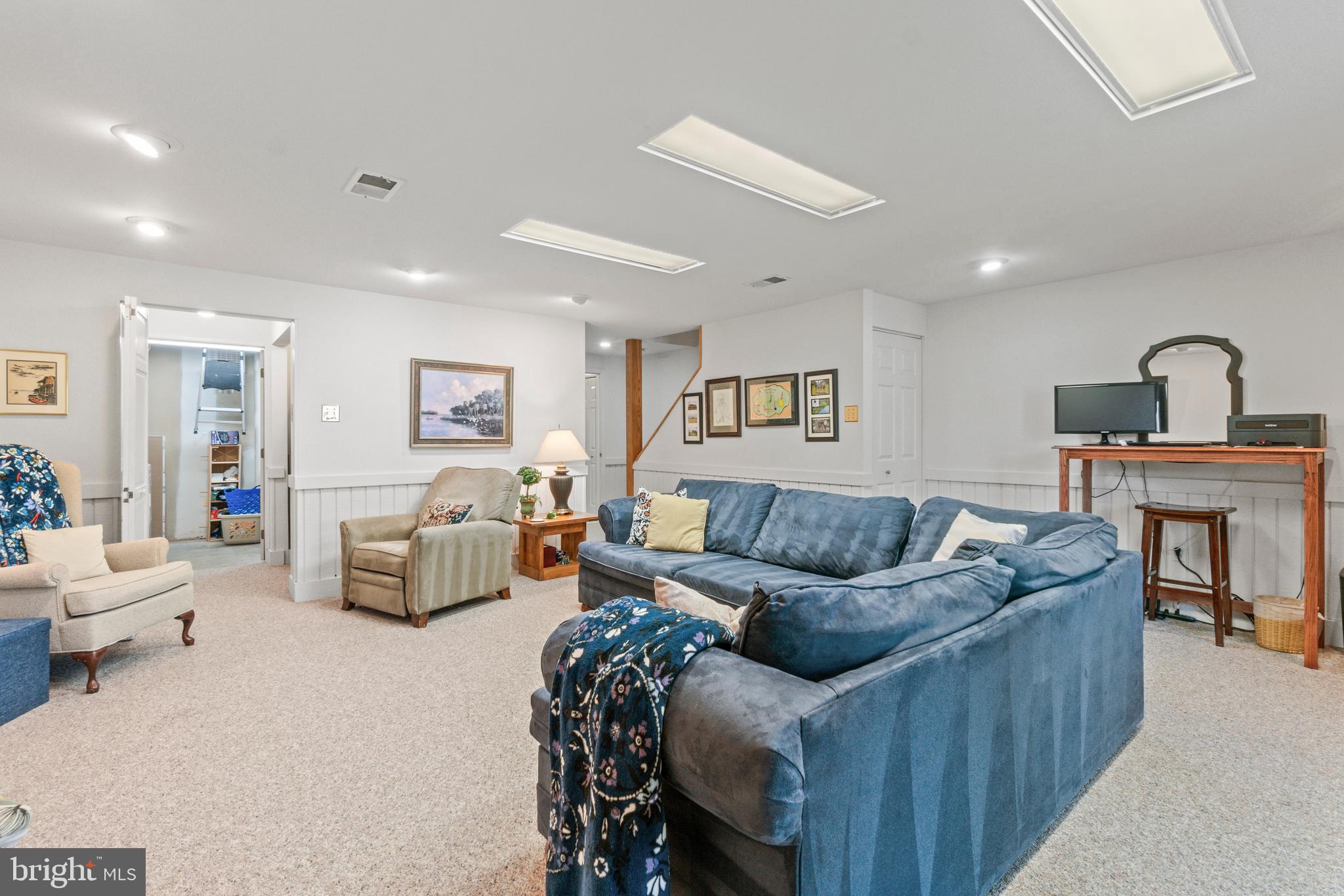 CROMWELL STATION - Residential