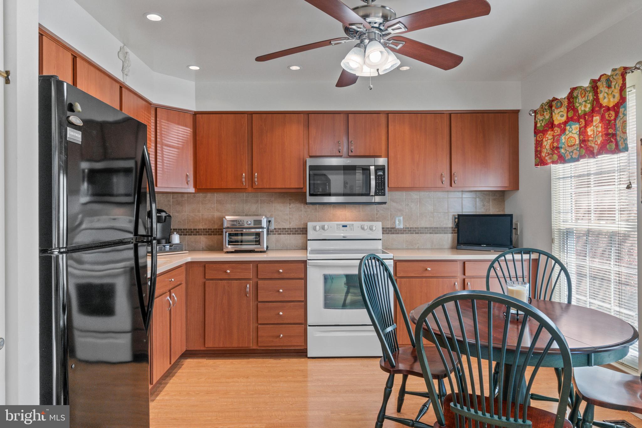 CROMWELL STATION - Residential