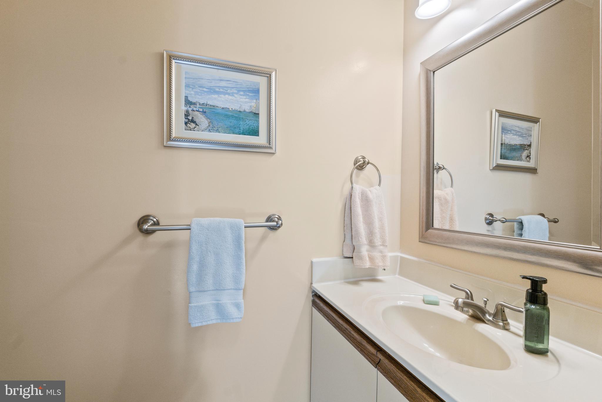 CROMWELL STATION - Residential