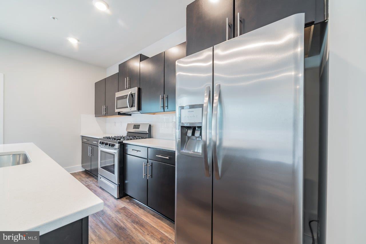 WOODMORE OVERLOOK - Residential