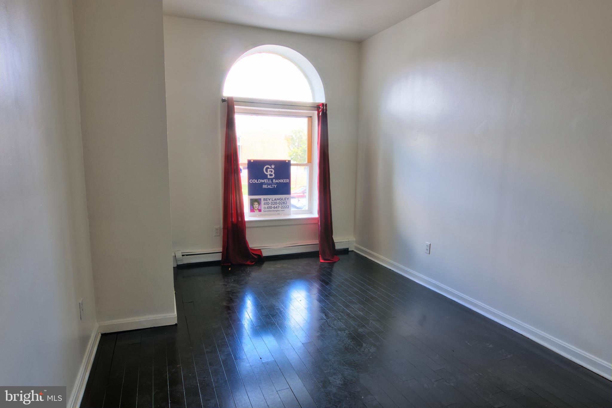 2050 LINDEN AVENUE B