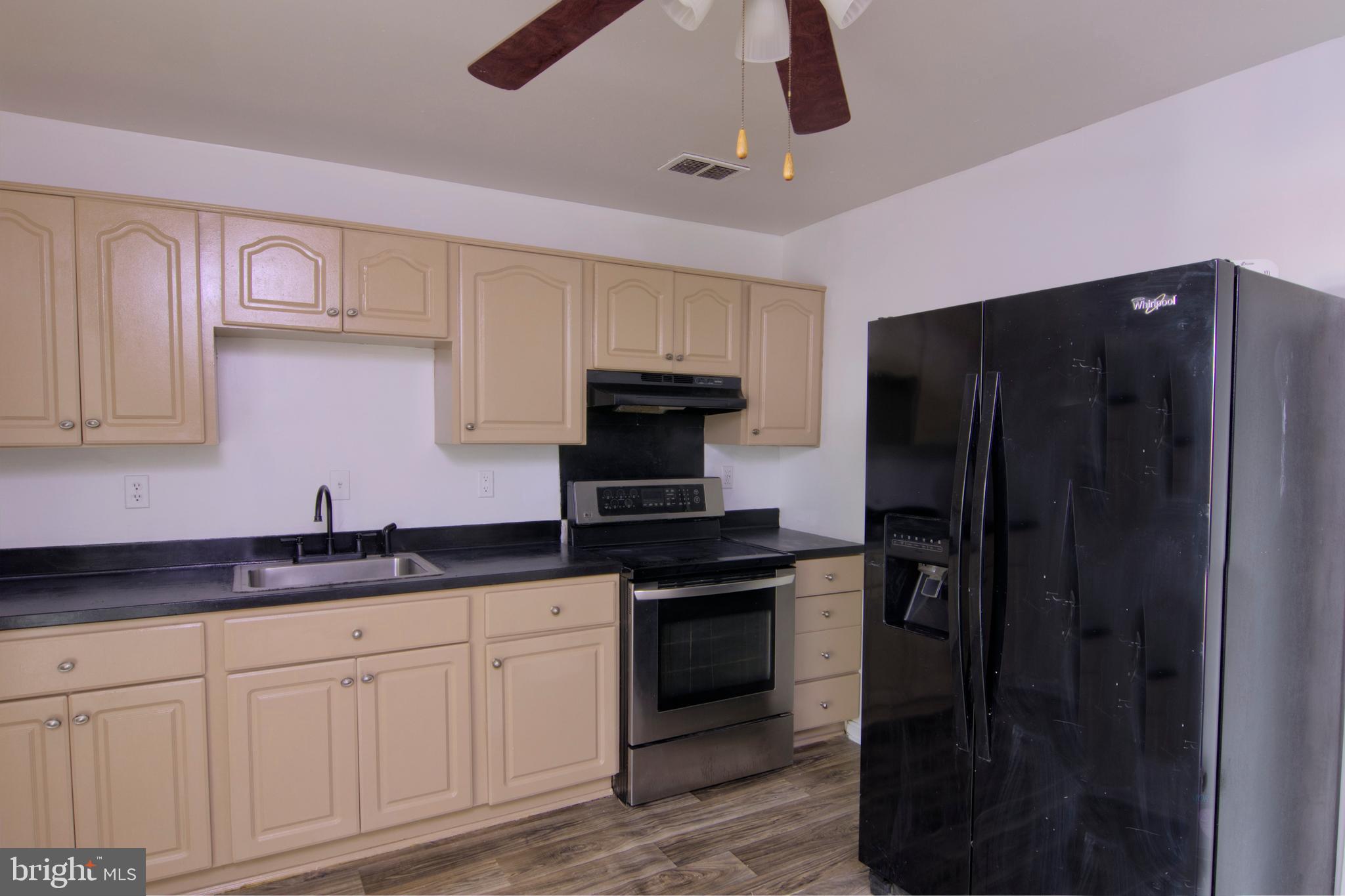 2050 LINDEN AVENUE B