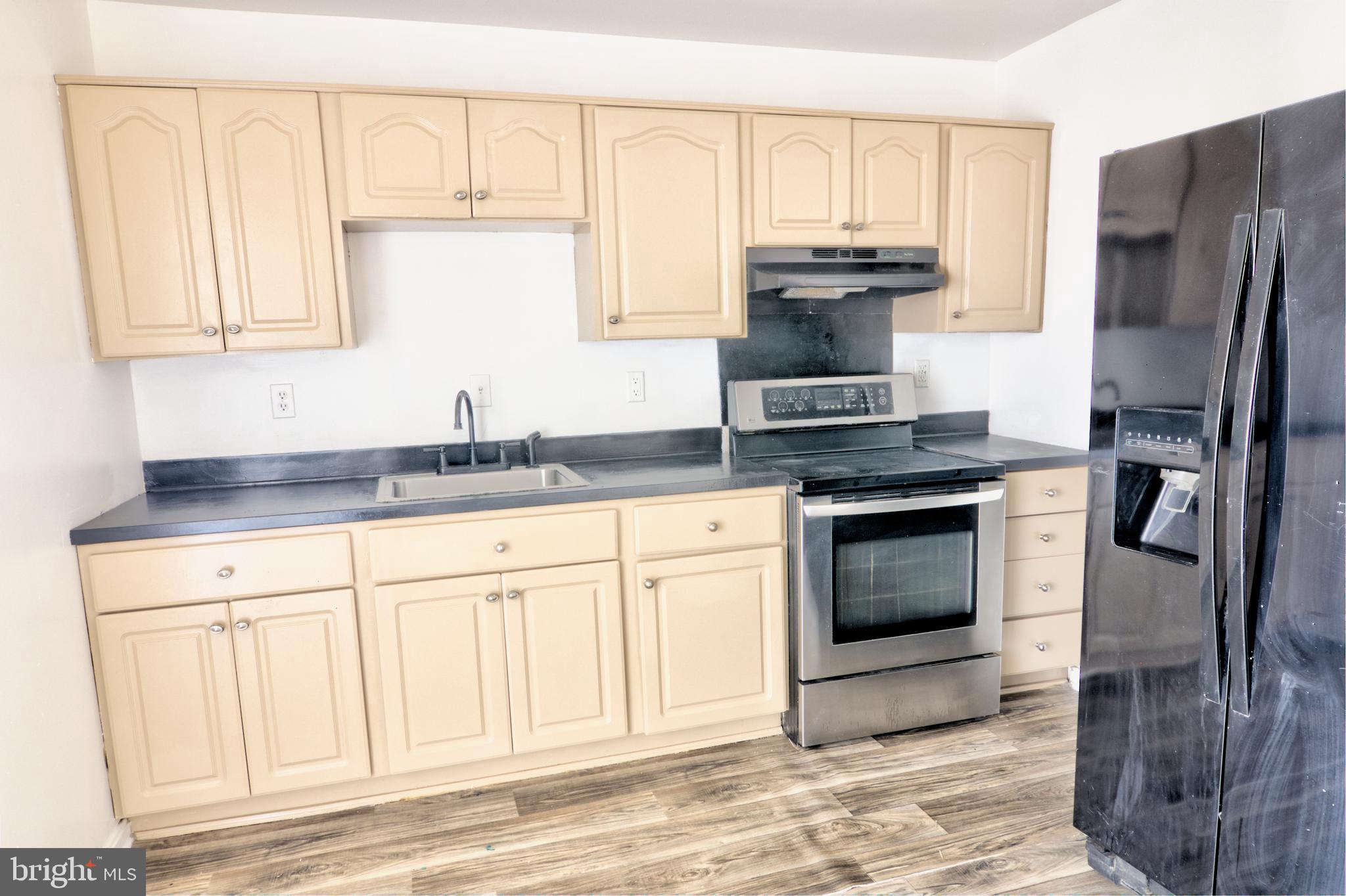 2050 LINDEN AVENUE B