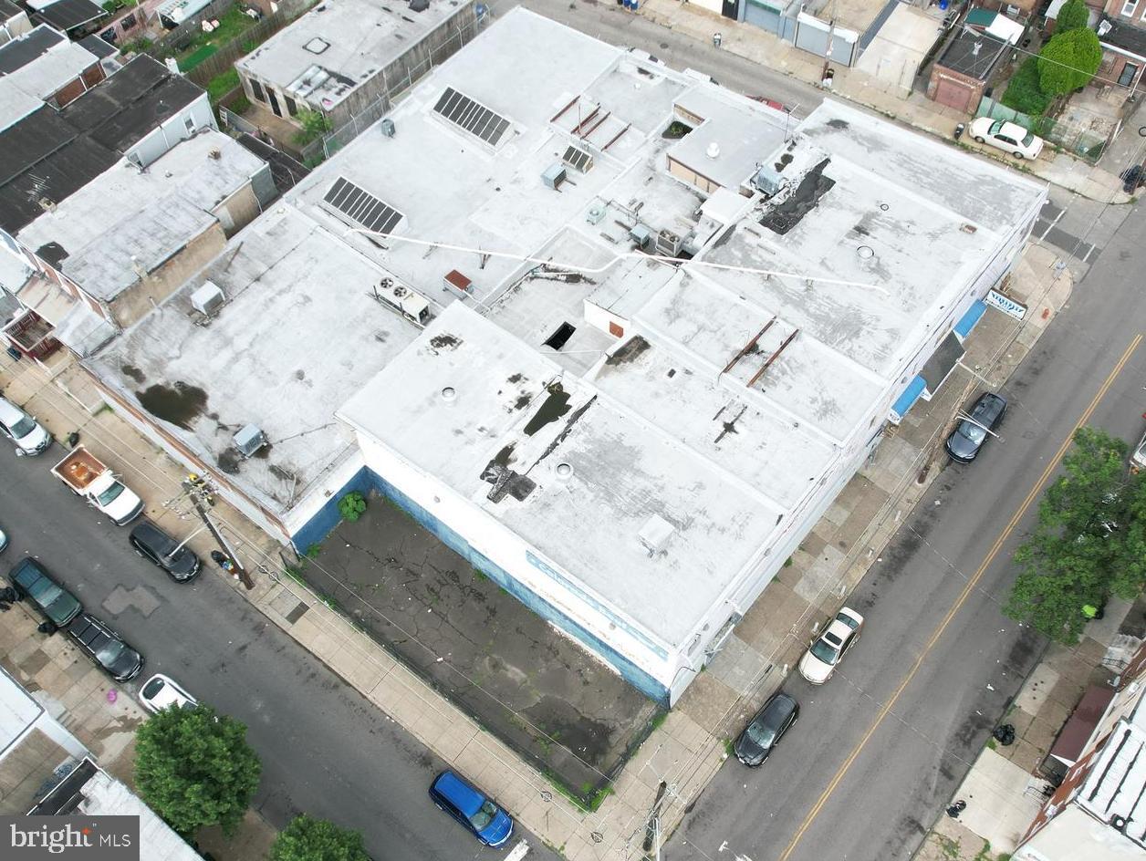 PORT RICHMOND - Commercial Sale