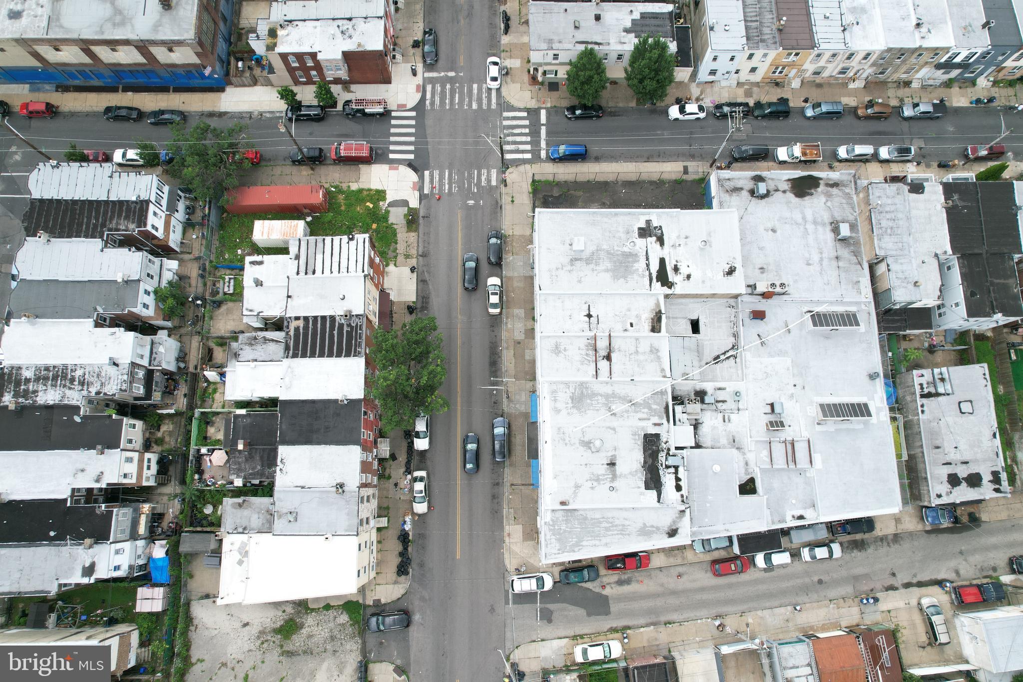 PORT RICHMOND - Commercial Sale